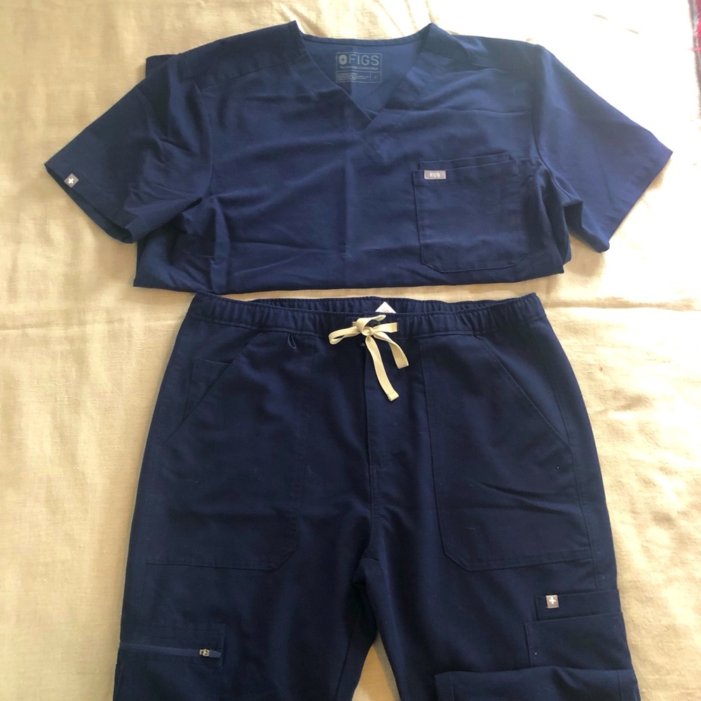 Men’s Figs Scrub Set